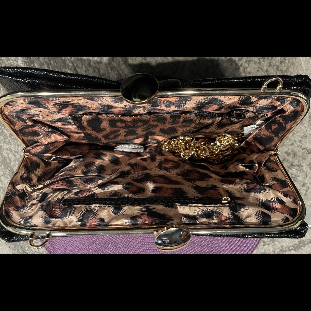 #108 - Brand New Chunky Clutch / Shoulder Bag with detachable Gold link chain! - Picture 5 of 12